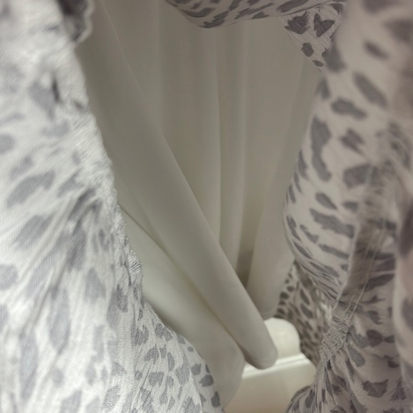 Altar’d State Cheetah Print White and Gray Faux Wrap Long Sleeve Mini Dress Sz M - Picture 7 of 10